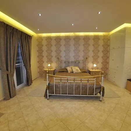 Erato-exclusive Holiday home Halikounas