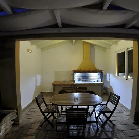 Erato-exclusive Holiday home Halikounas
